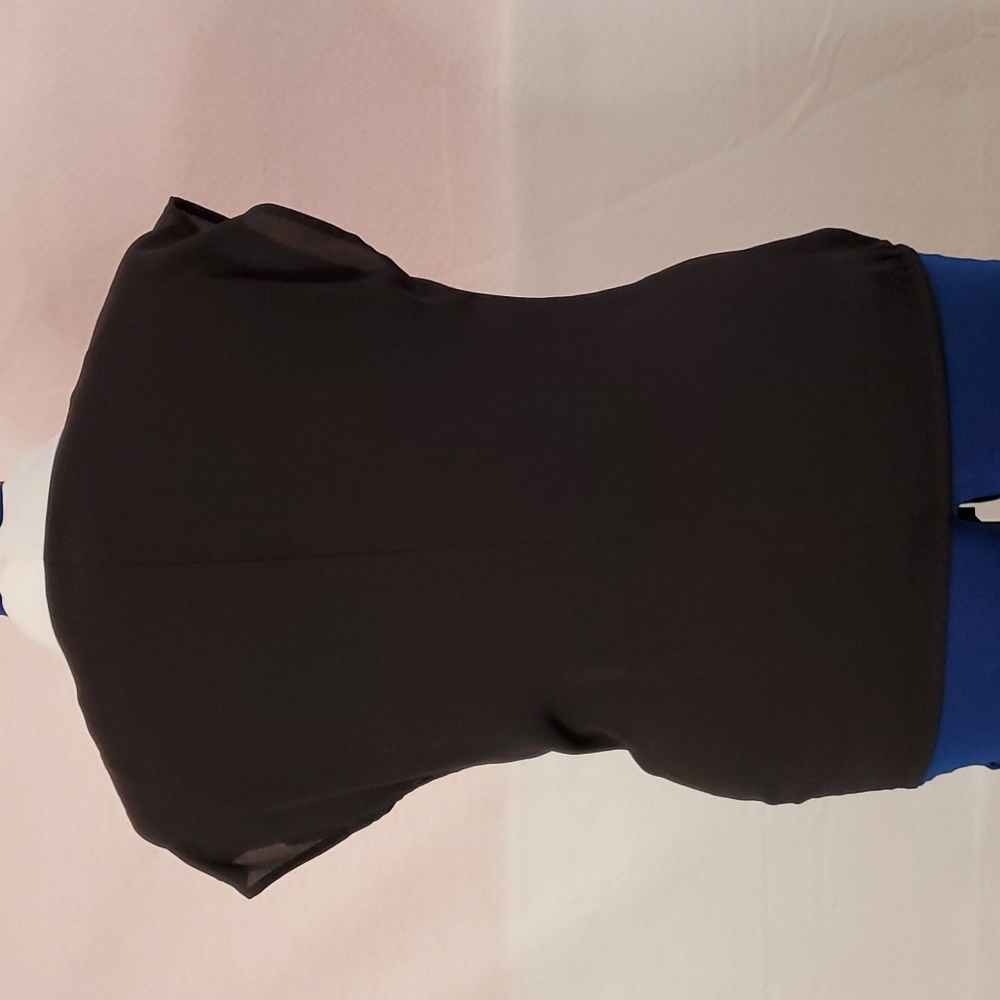 Women black and white color block sleeveless top - Picture 5 of 5